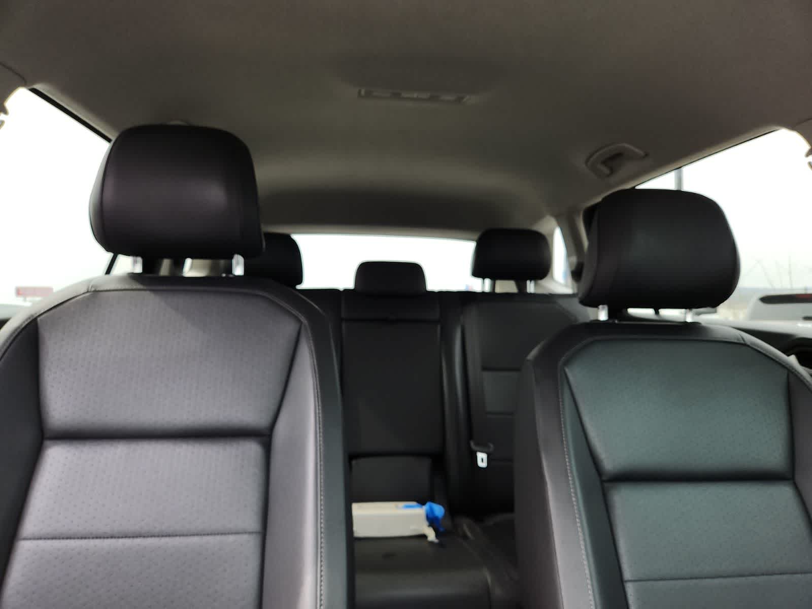 Thumbnail: 2020 Volkswagen Tiguan - 18