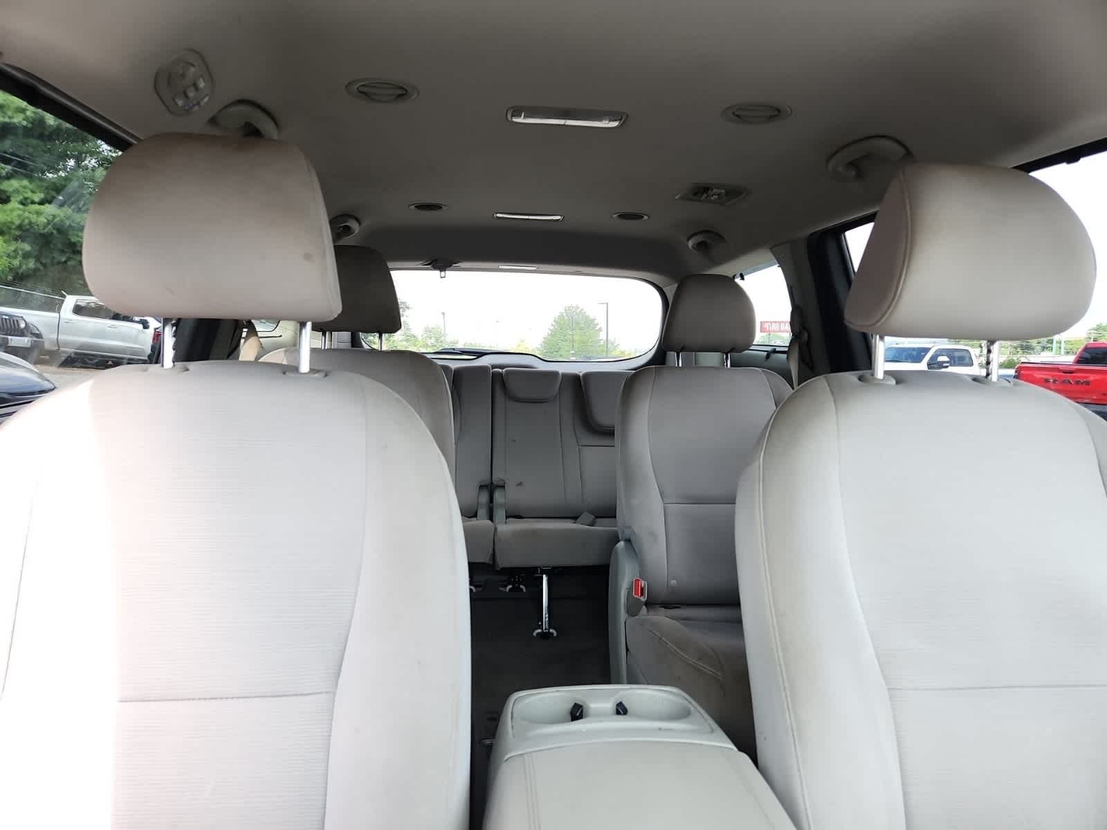 Thumbnail: 2015 Kia Sedona - 19