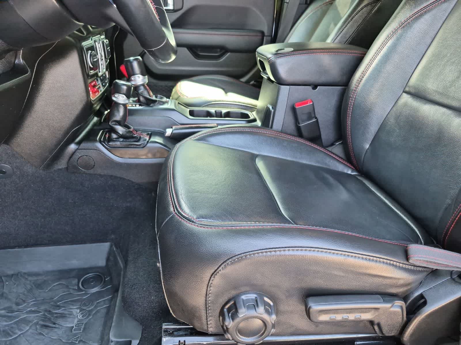 Thumbnail: 2021 Jeep Wrangler - 16