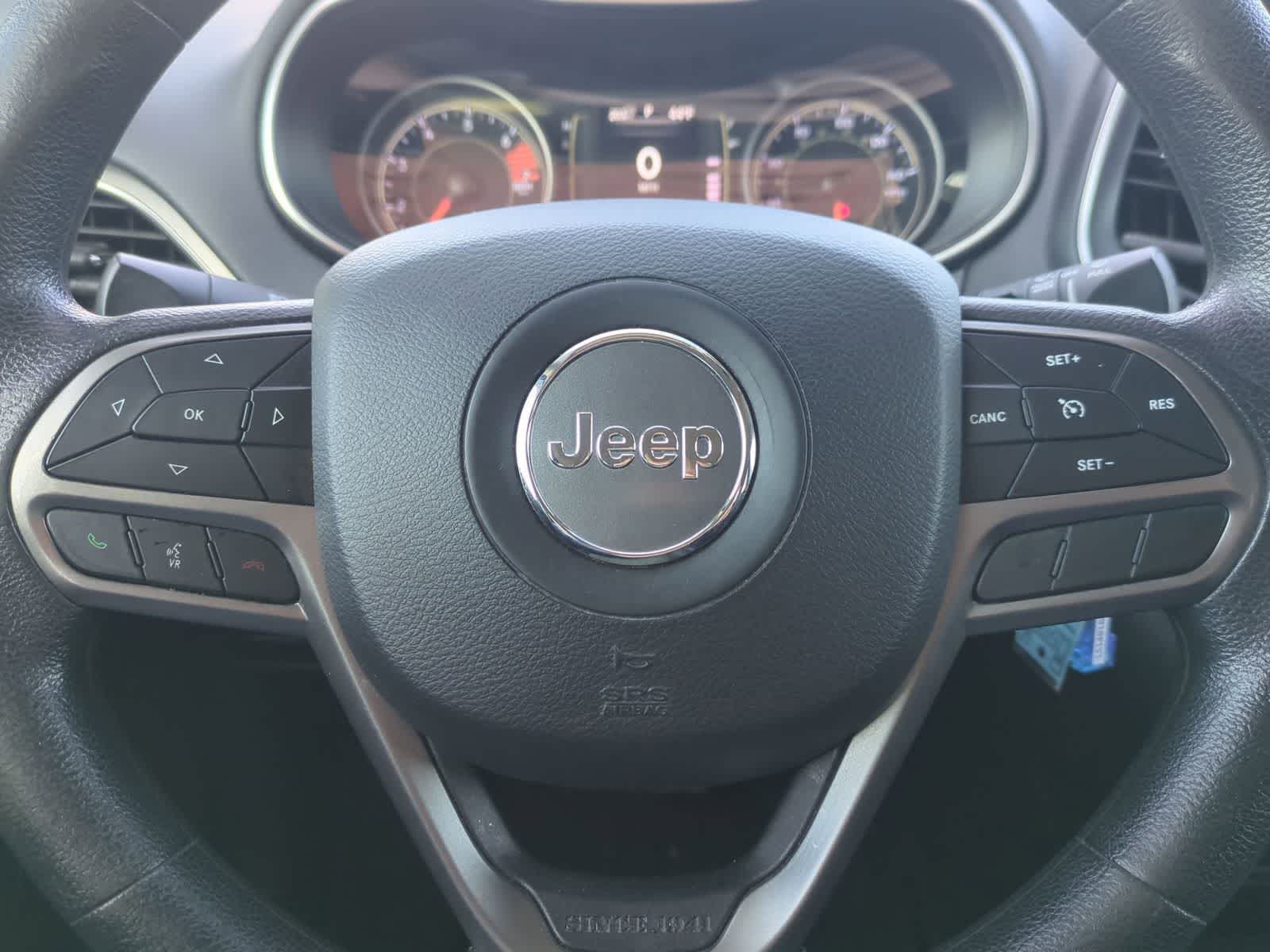 Thumbnail: 2020 Jeep Cherokee - 18