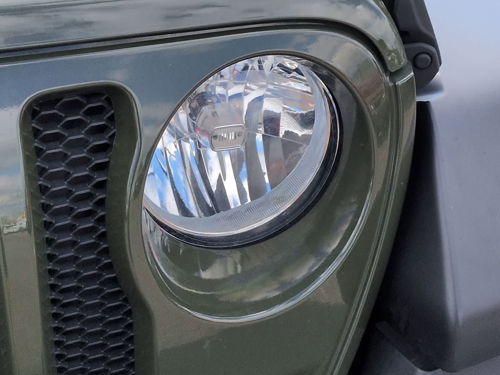 Thumbnail: 2021 Jeep Wrangler - 11