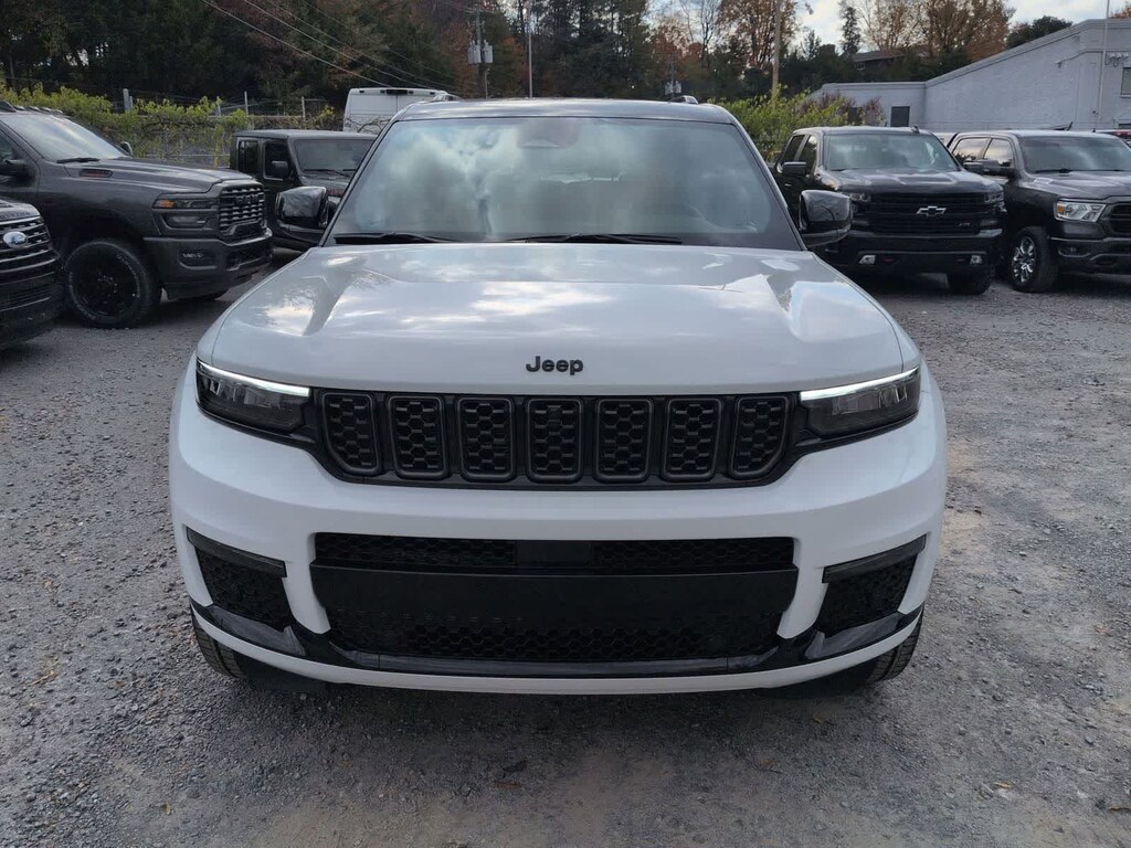 New 2025 Jeep Grand Cherokee L Summit SUV