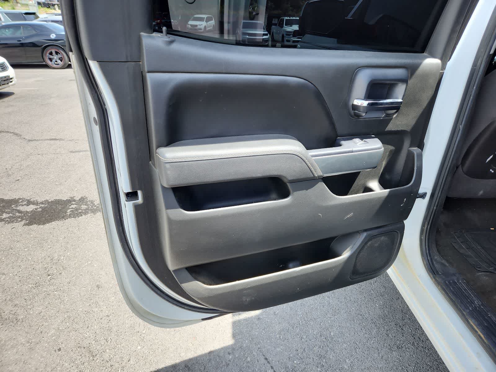 Thumbnail: 2015 Chevrolet Silverado 1500 - 26