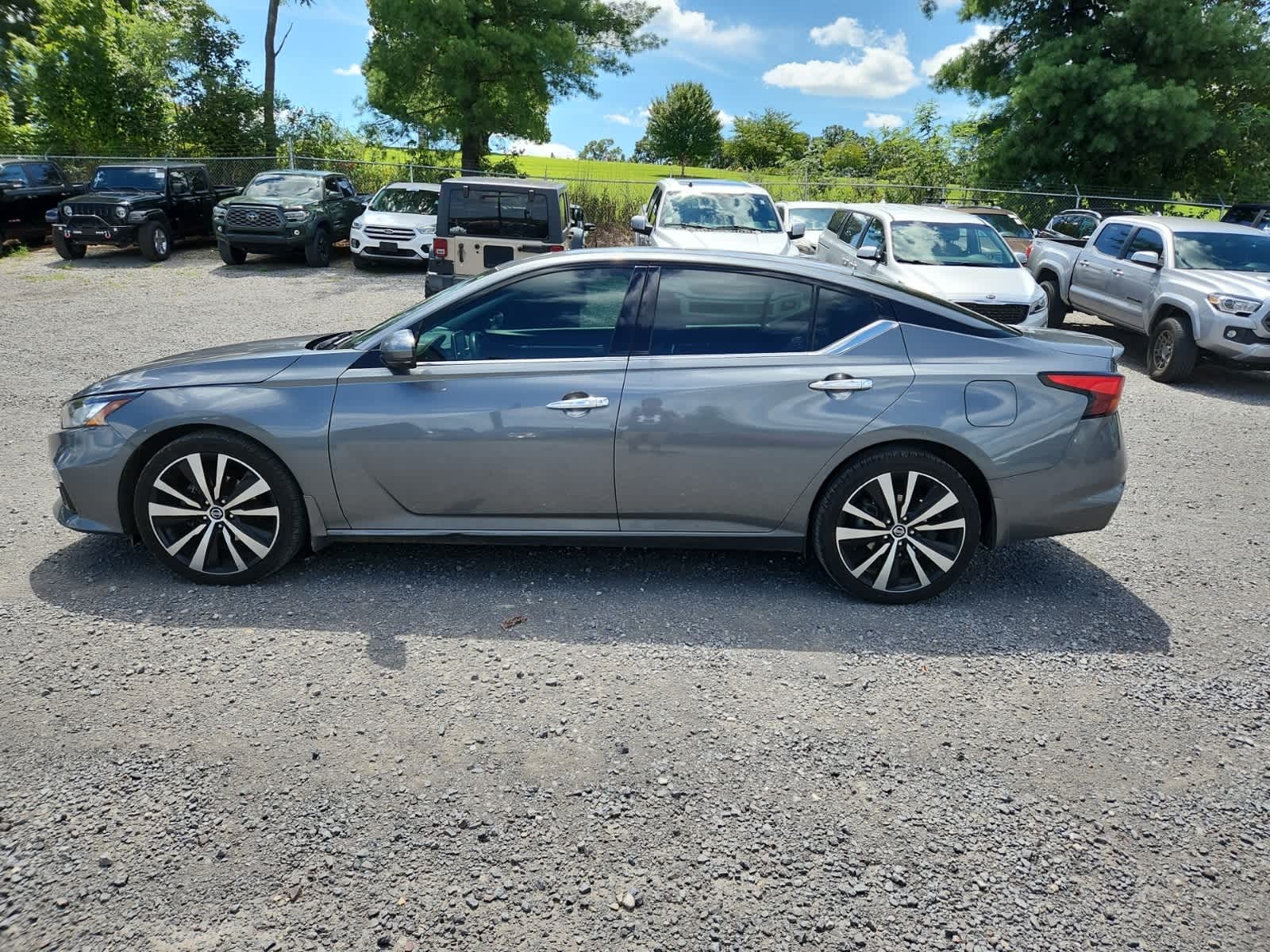 Thumbnail: 2020 Nissan Altima - 2