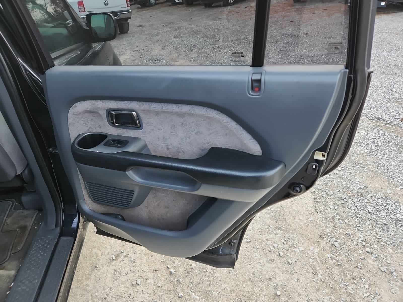 Thumbnail: 2005 Honda Pilot - 24