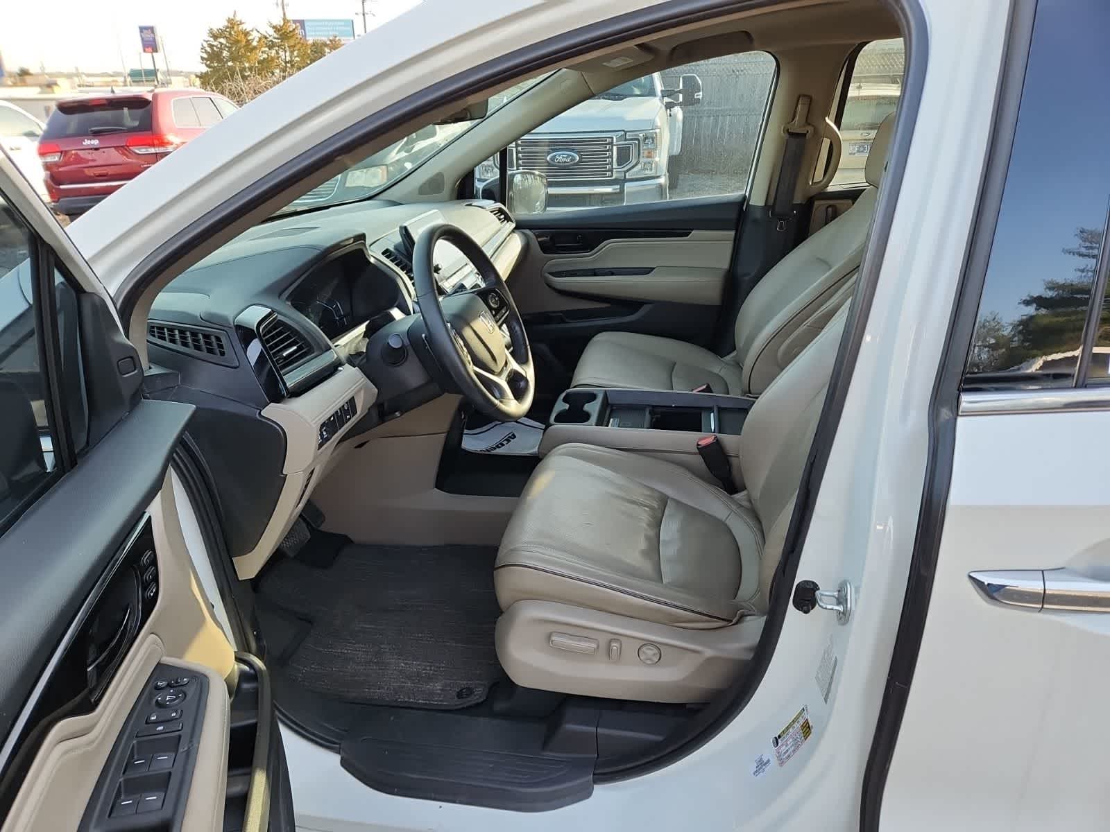 Thumbnail: 2023 Honda Odyssey - 15