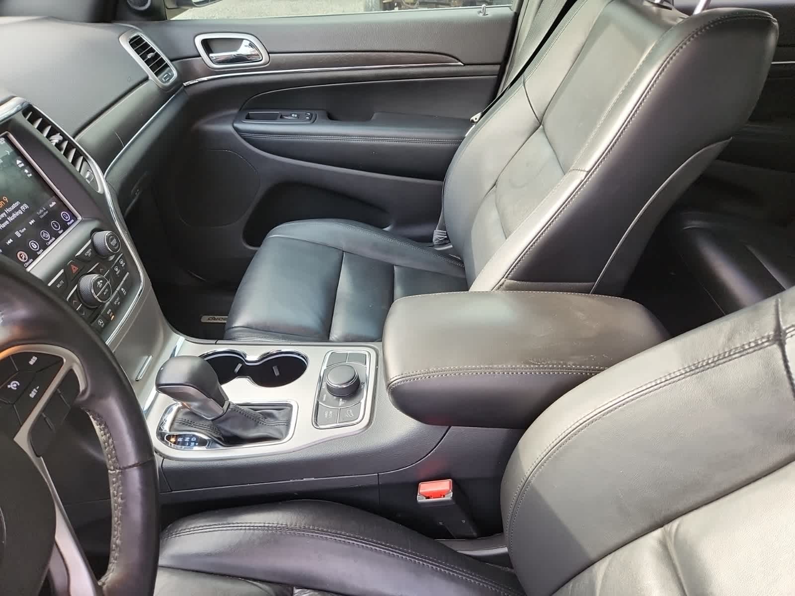 Thumbnail: 2018 Jeep Grand Cherokee - 11