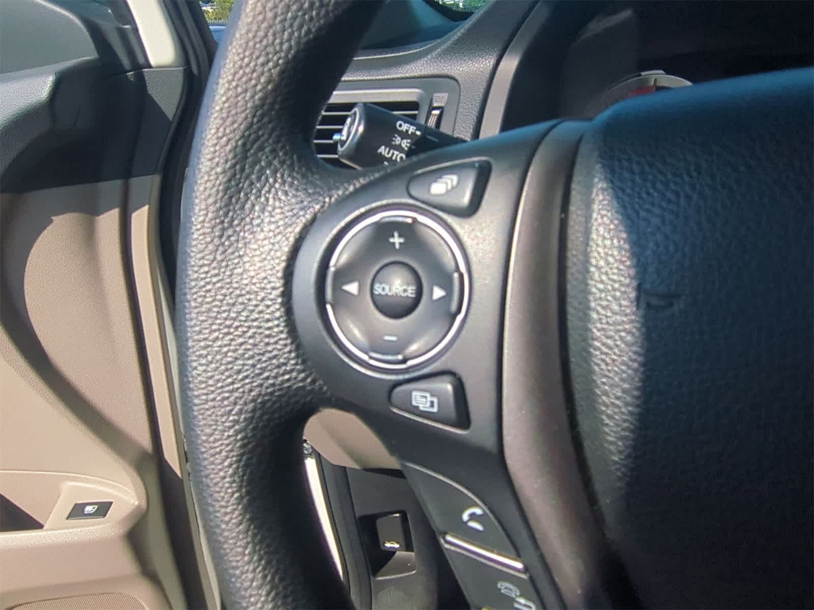 Thumbnail: 2018 Honda Pilot - 23