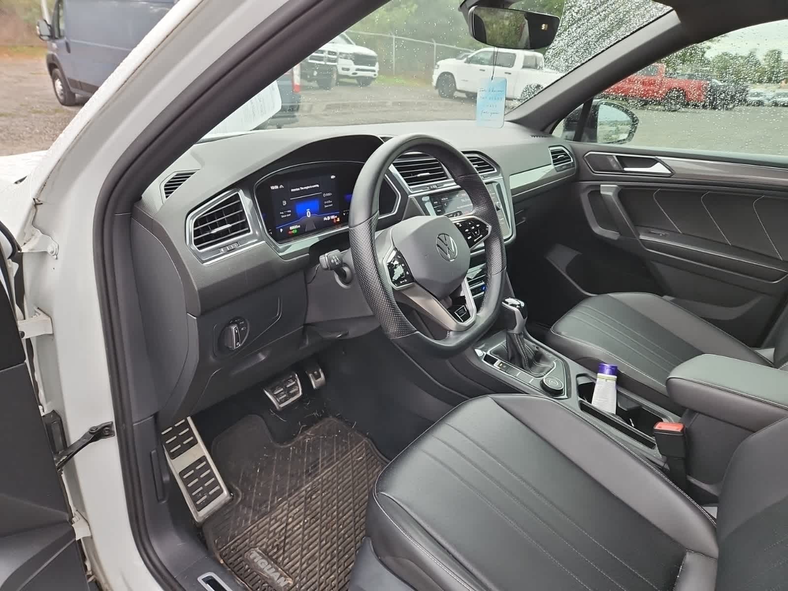 Thumbnail: 2022 Volkswagen Tiguan - 13