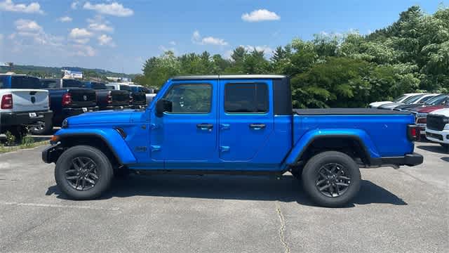 2024 Jeep Gladiator Sport S 3