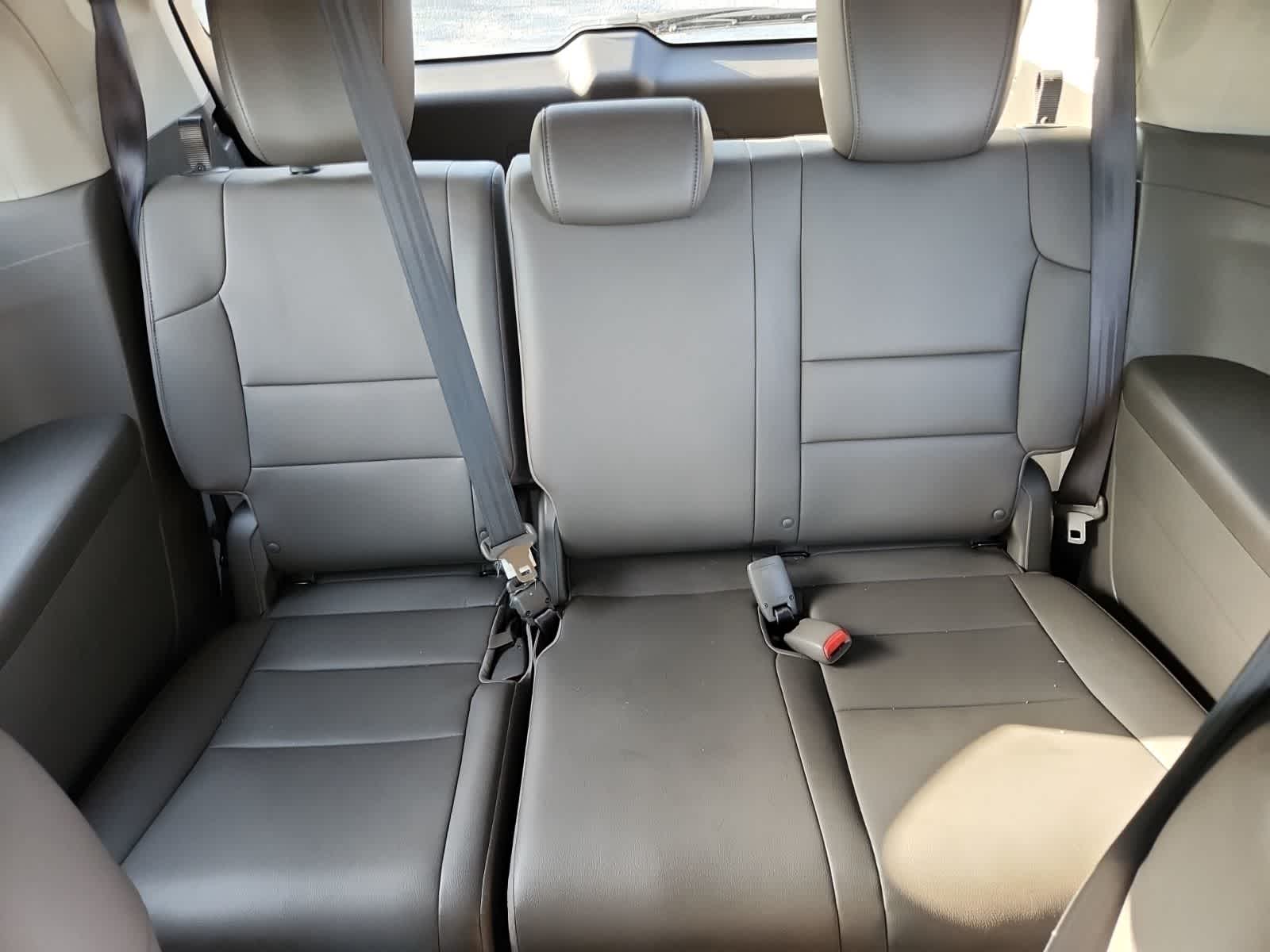 Thumbnail: 2012 Honda Odyssey - 29