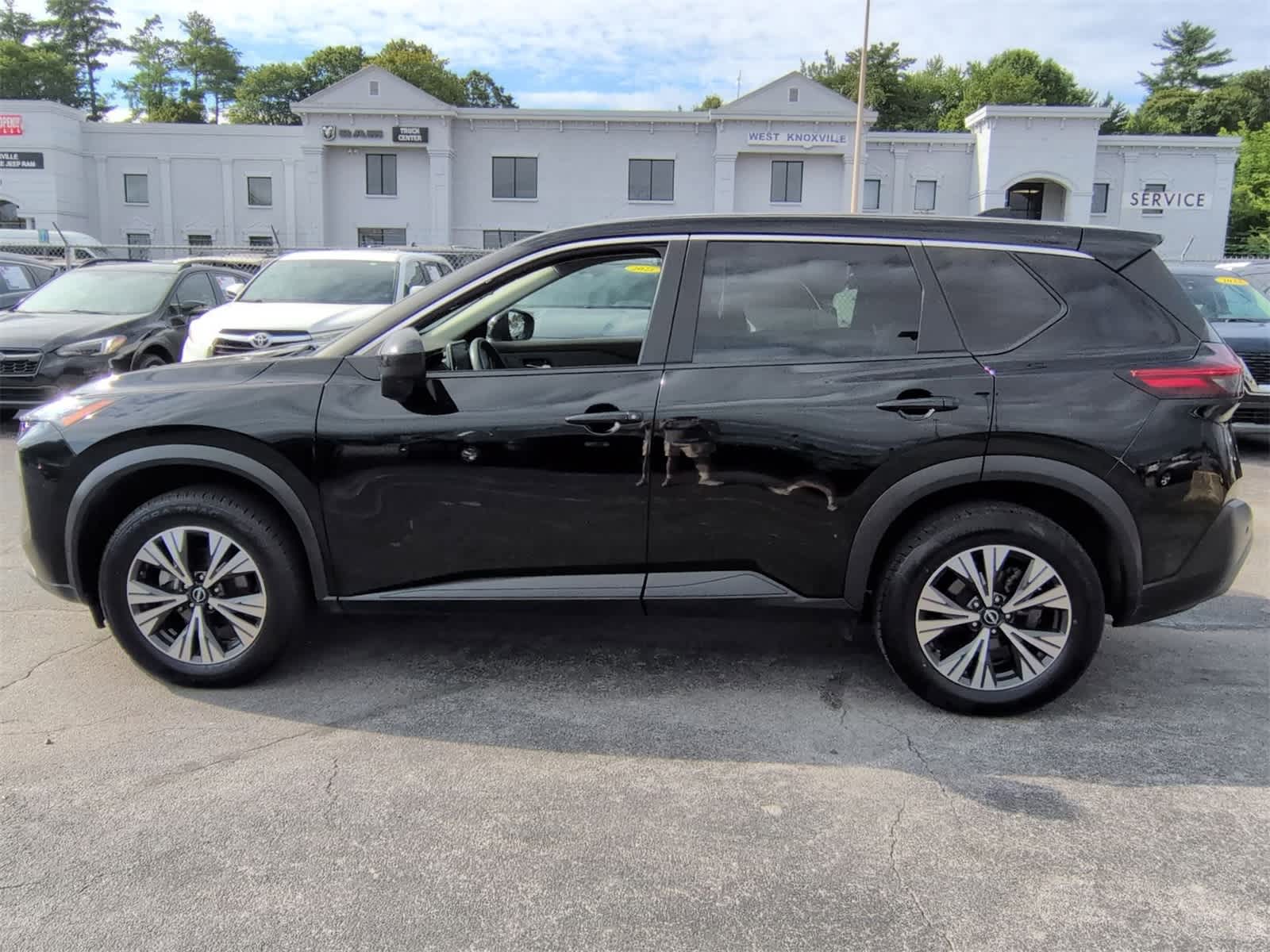 Thumbnail: 2023 Nissan Rogue - 5
