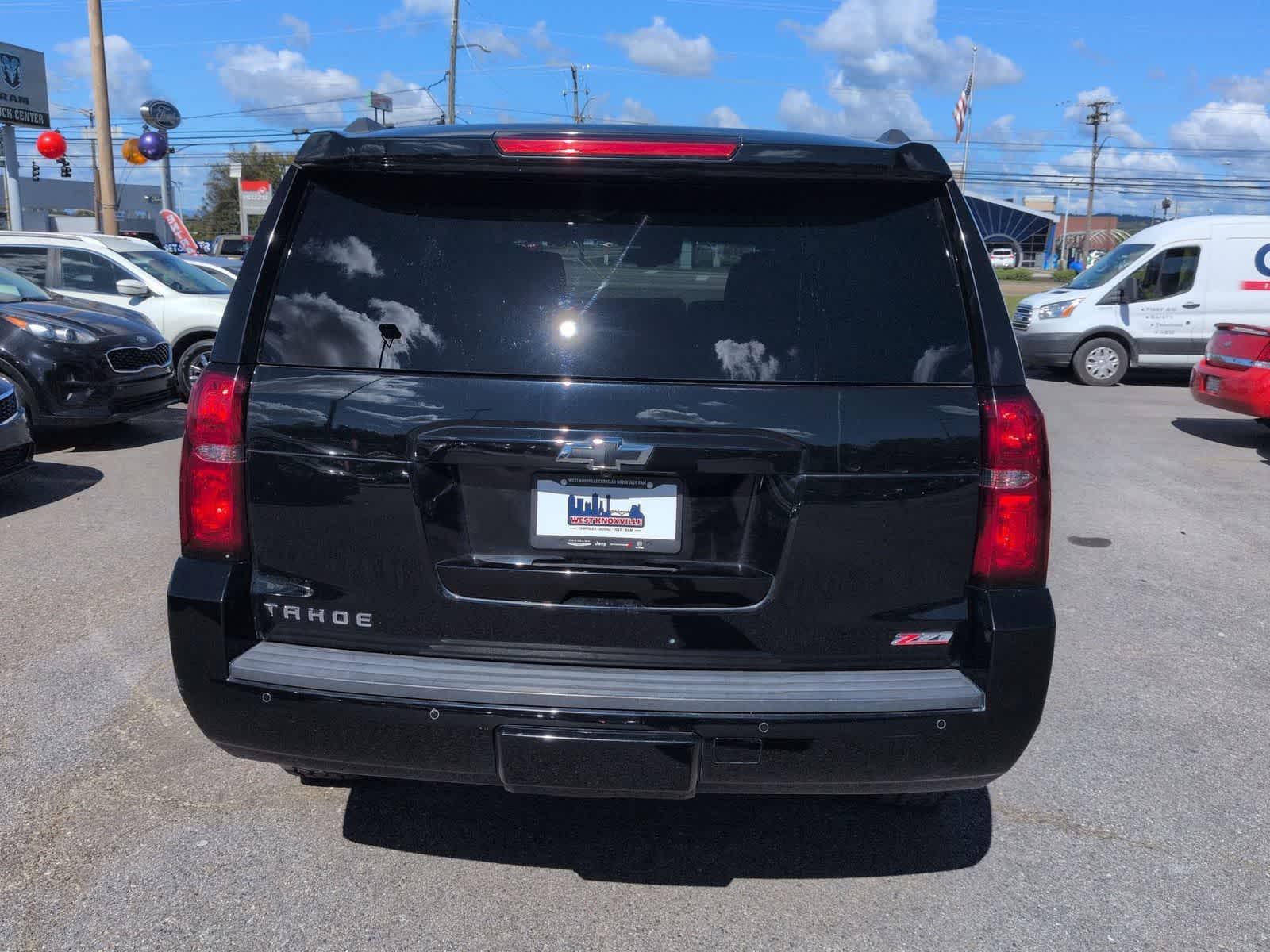 Thumbnail: 2019 Chevrolet Tahoe - 7