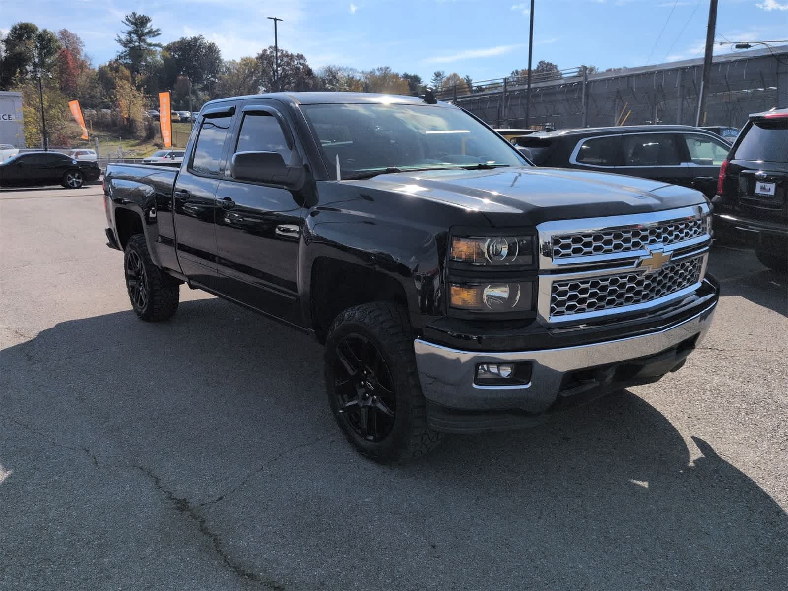 Thumbnail: 2015 Chevrolet Silverado 1500 - 2