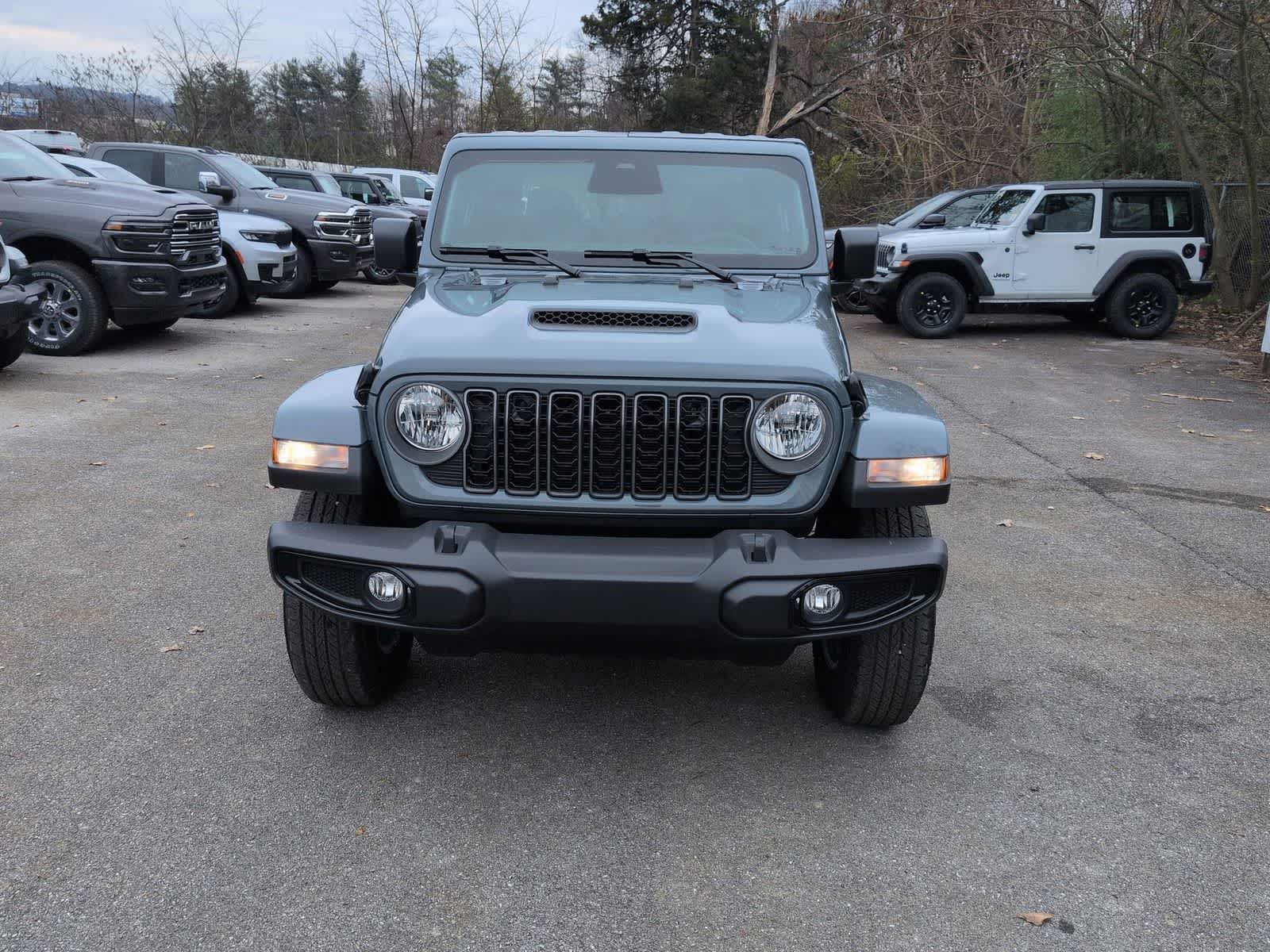 Thumbnail: 2026 Jeep Gladiator - 3