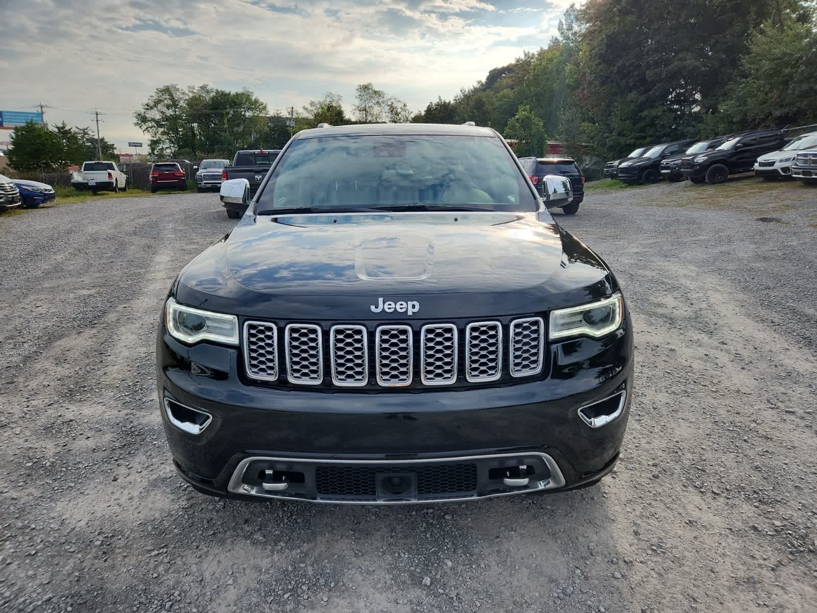 Thumbnail: 2017 Jeep Grand Cherokee - 8