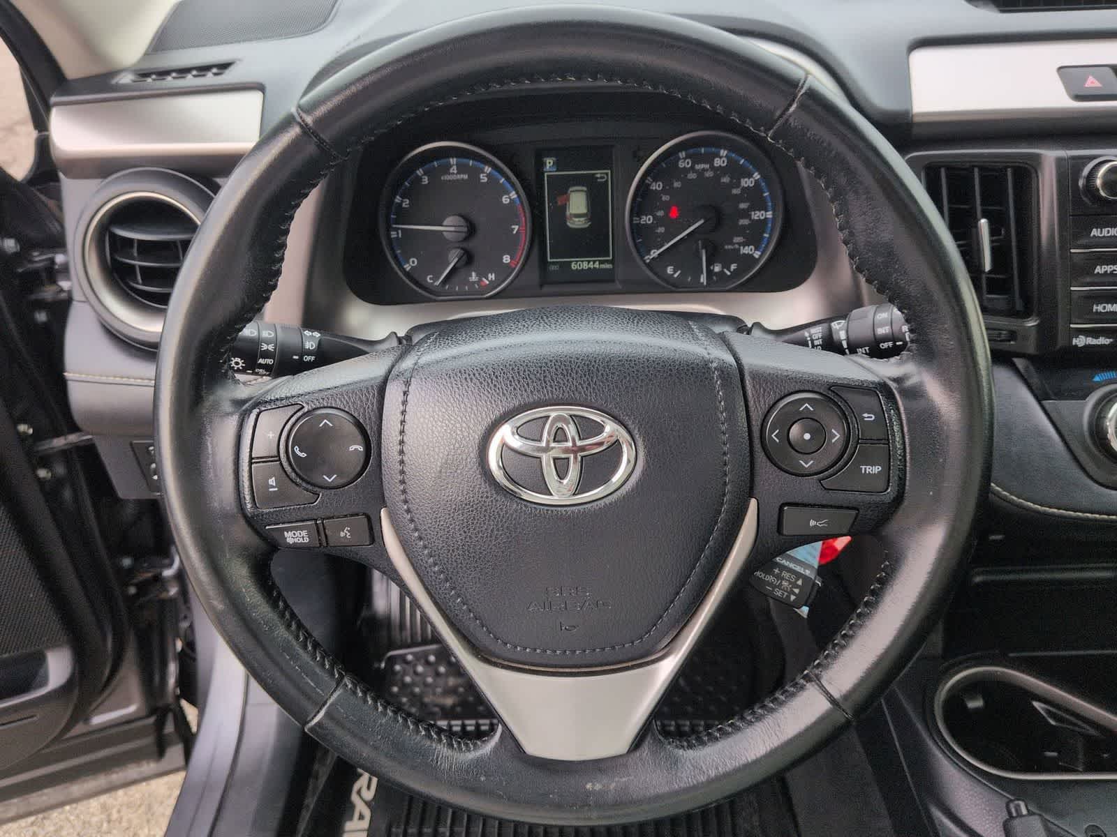 Thumbnail: 2017 Toyota RAV4 - 21