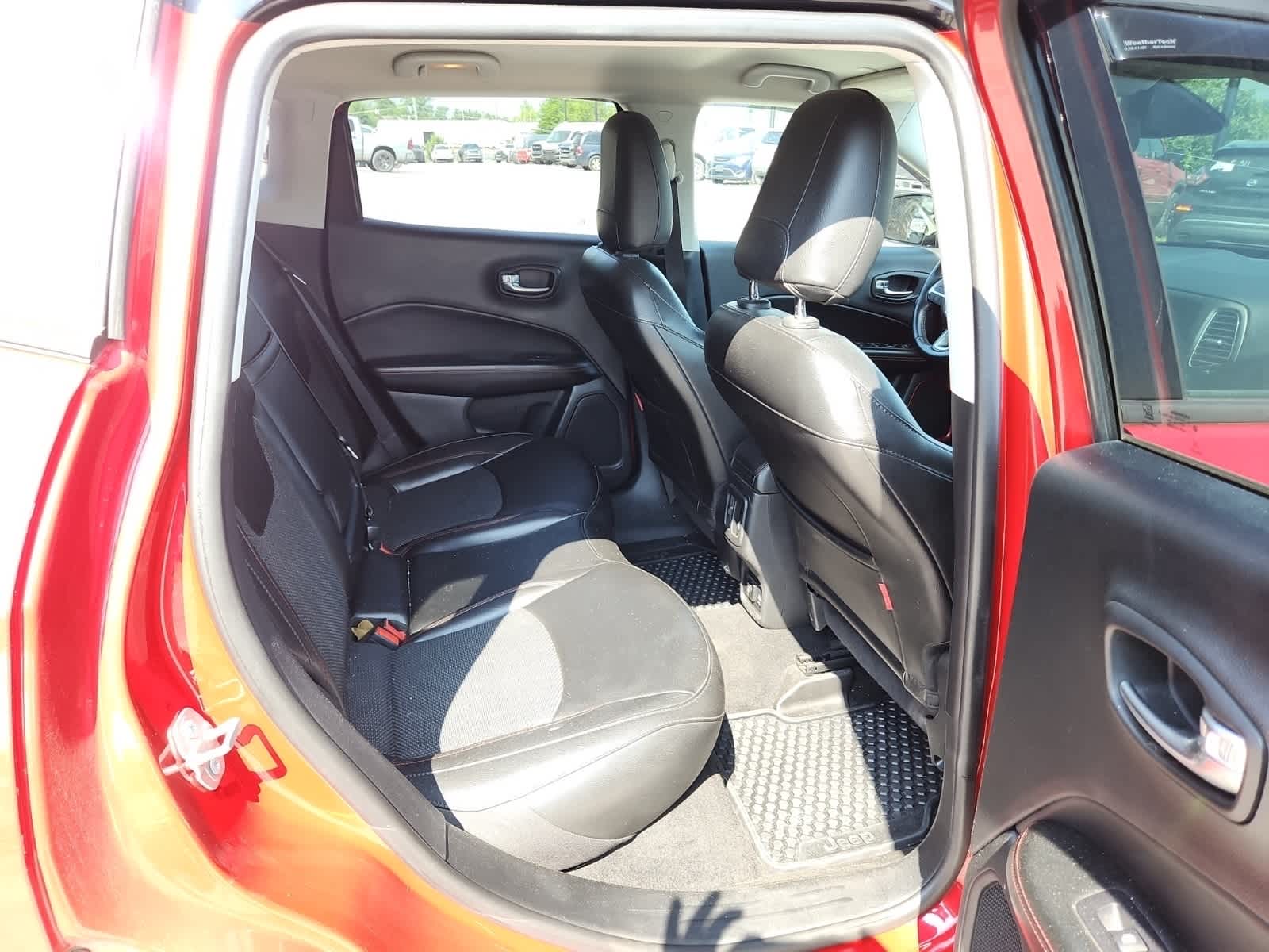 Thumbnail: 2020 Jeep Compass - 23