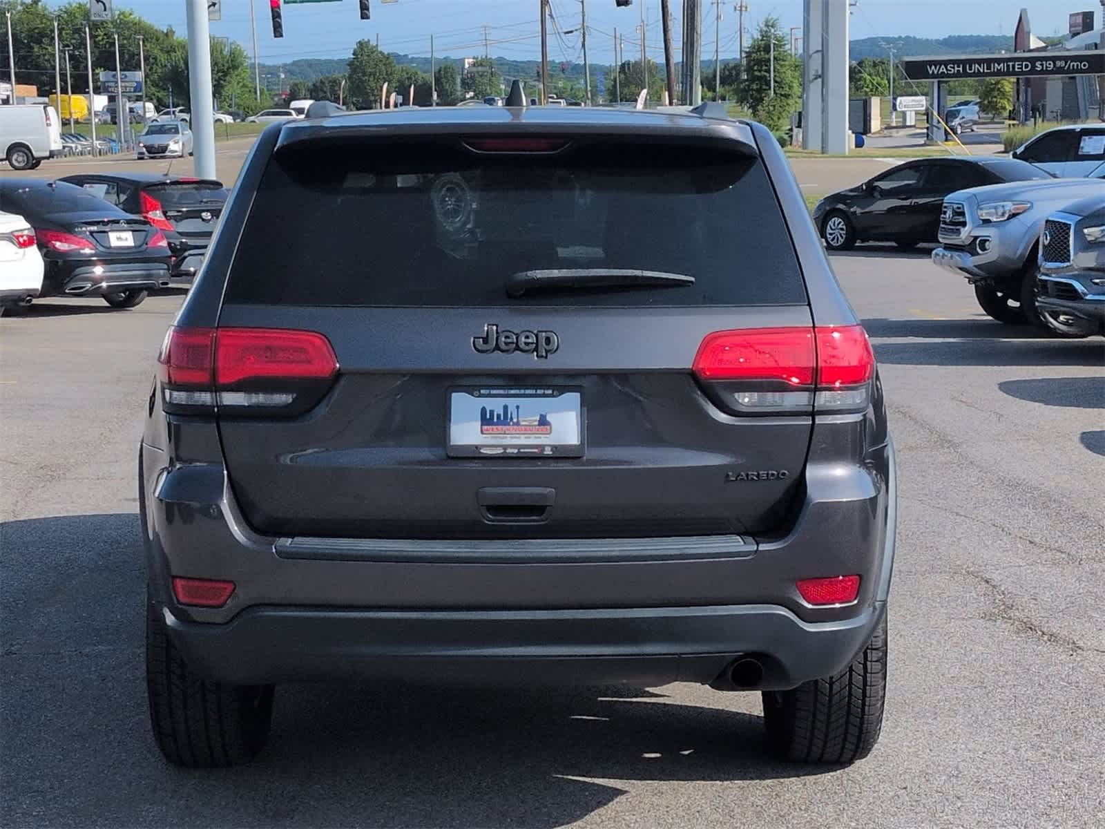 Thumbnail: 2015 Jeep Grand Cherokee - 7