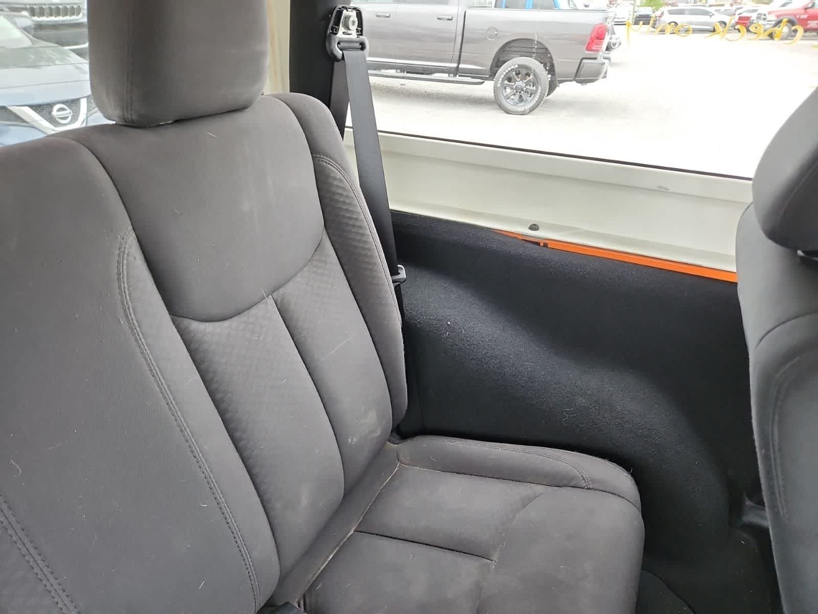 Thumbnail: 2012 Jeep Wrangler - 21