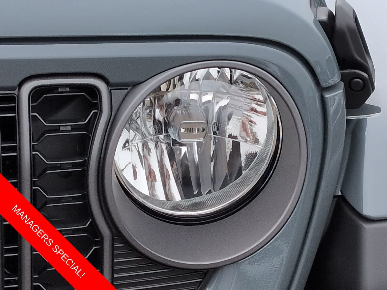 Thumbnail: 2026 Jeep Gladiator - 11