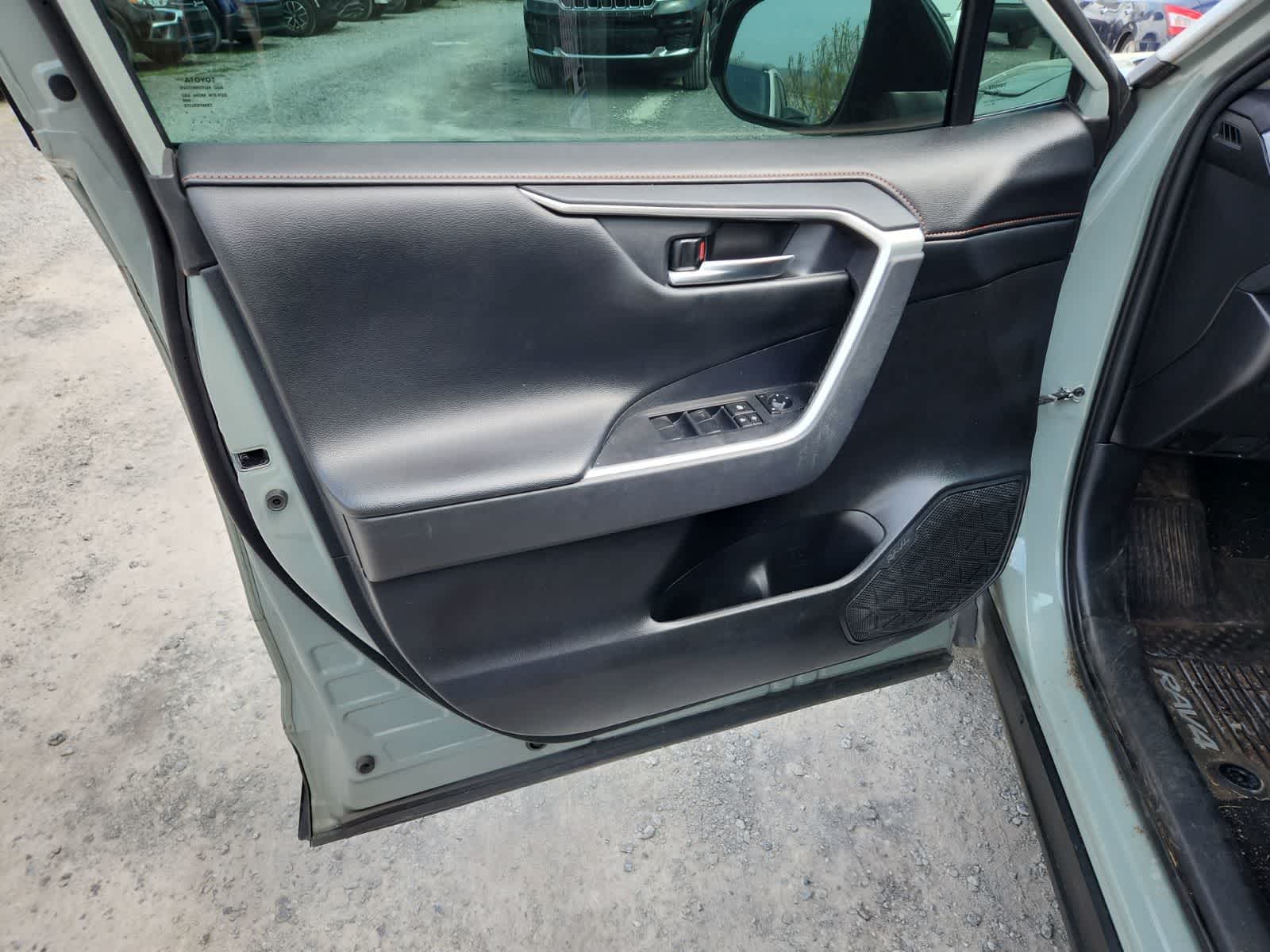 Thumbnail: 2019 Toyota RAV4 - 16