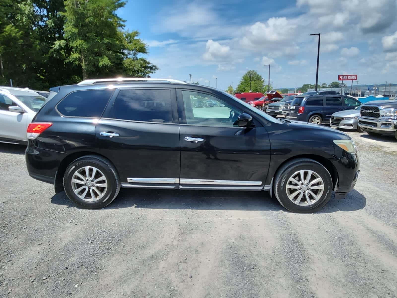 Thumbnail: 2013 Nissan Pathfinder - 6