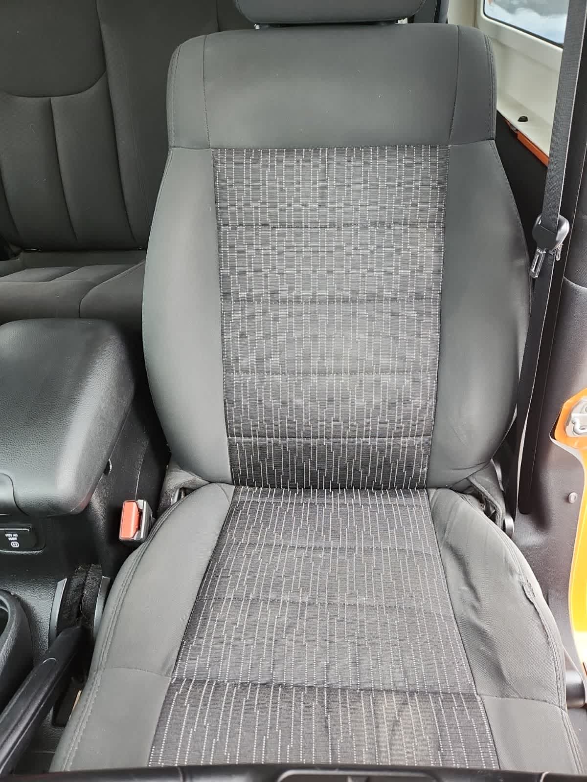 Thumbnail: 2012 Jeep Wrangler - 14