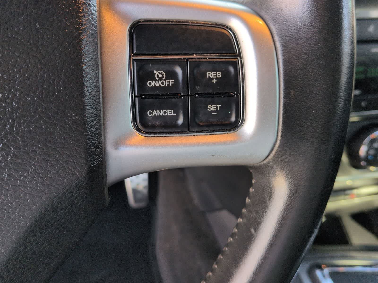 Thumbnail: 2012 Dodge Challenger - 18