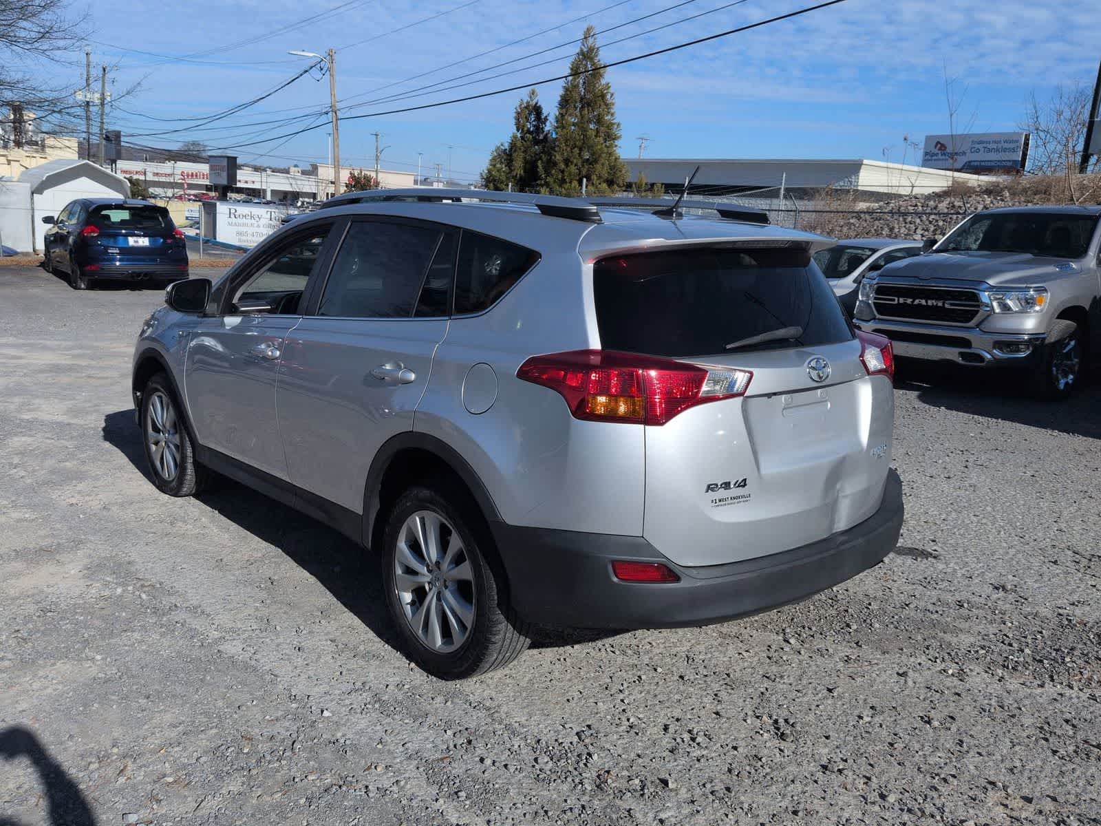 Thumbnail: 2015 Toyota RAV4 - 6
