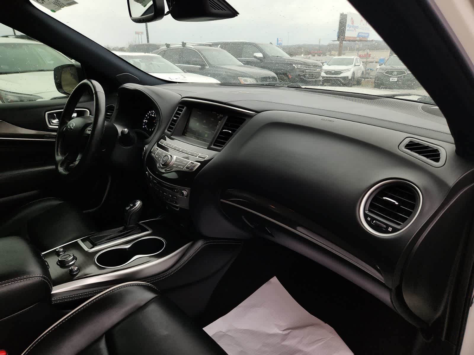 Thumbnail: 2020 INFINITI QX60 - 17