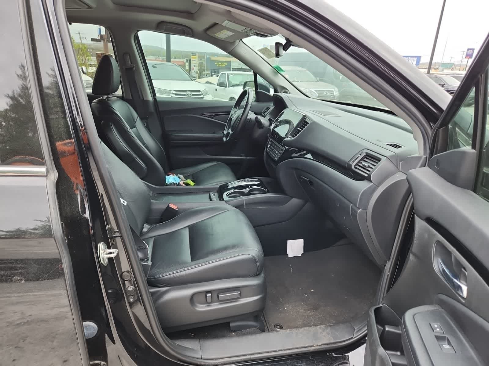 Thumbnail: 2020 Honda Pilot - 21