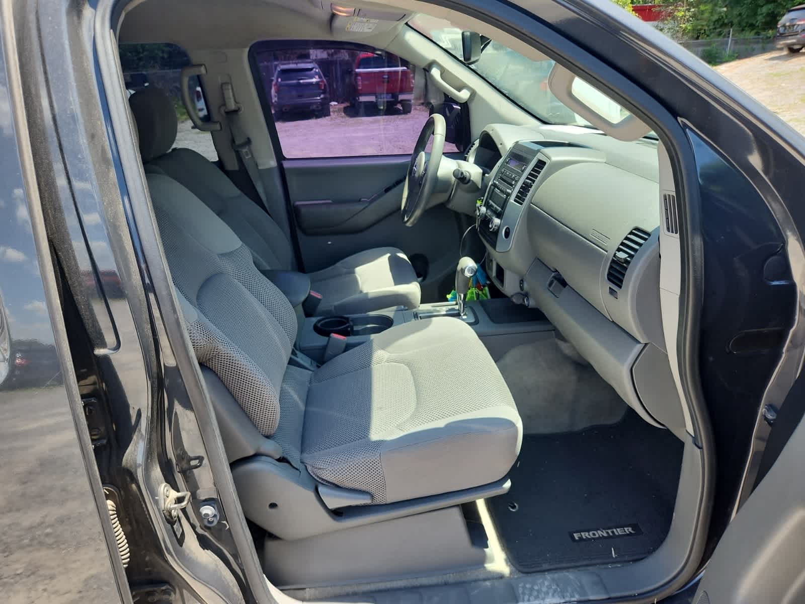 Thumbnail: 2012 Nissan Frontier - 22
