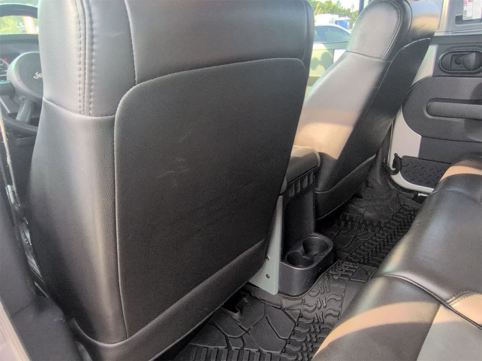 Thumbnail: 2010 Jeep Wrangler - 17