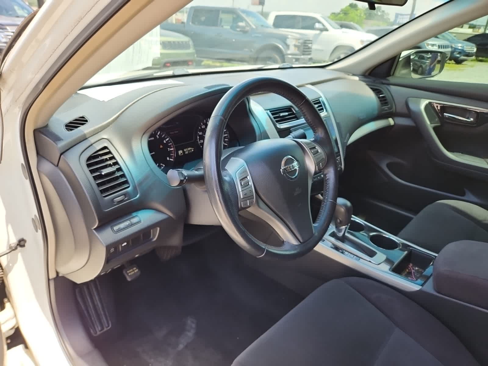 Thumbnail: 2013 Nissan Altima - 13