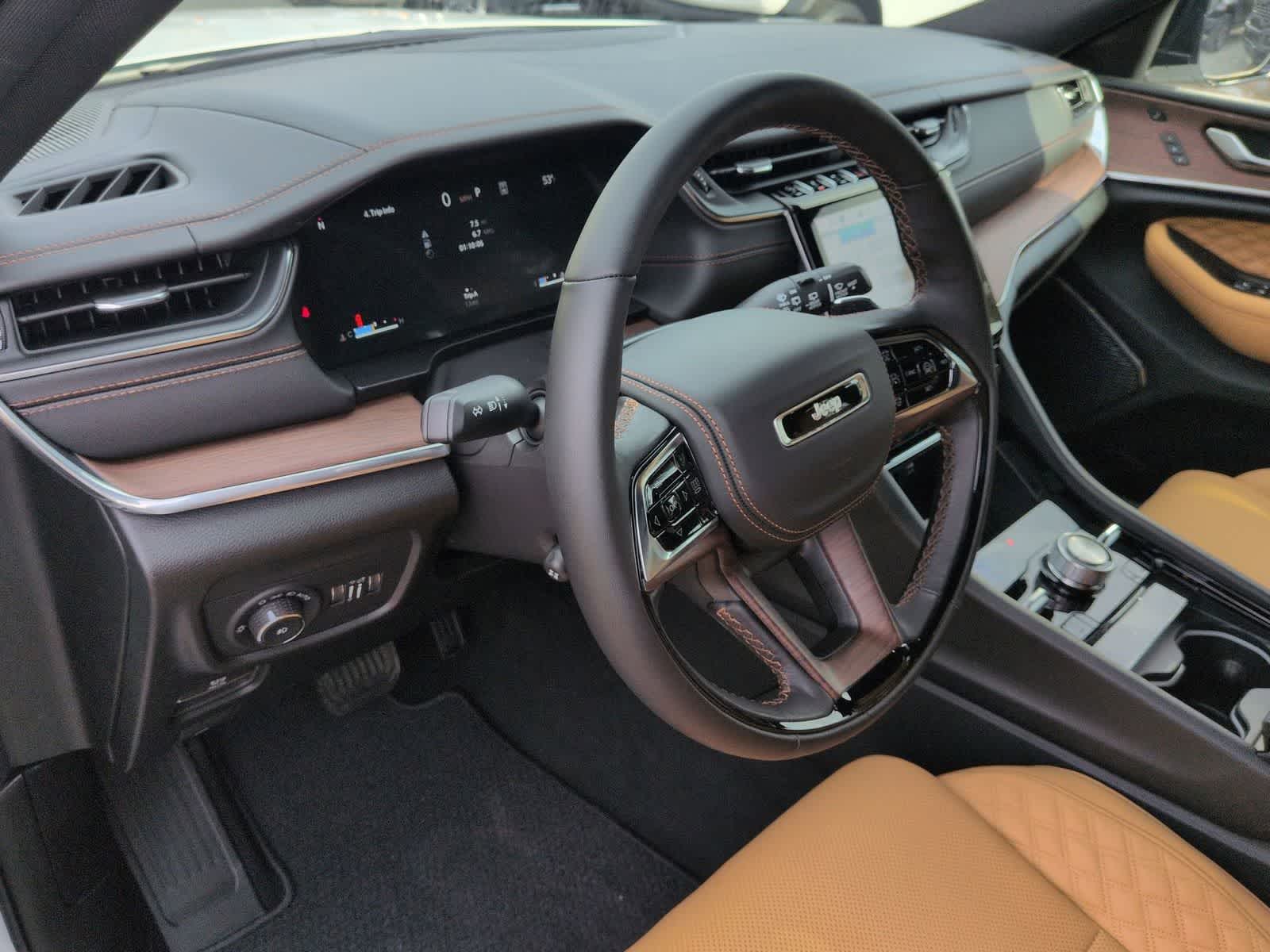 Thumbnail: 2025 Jeep Grand Cherokee L - 10