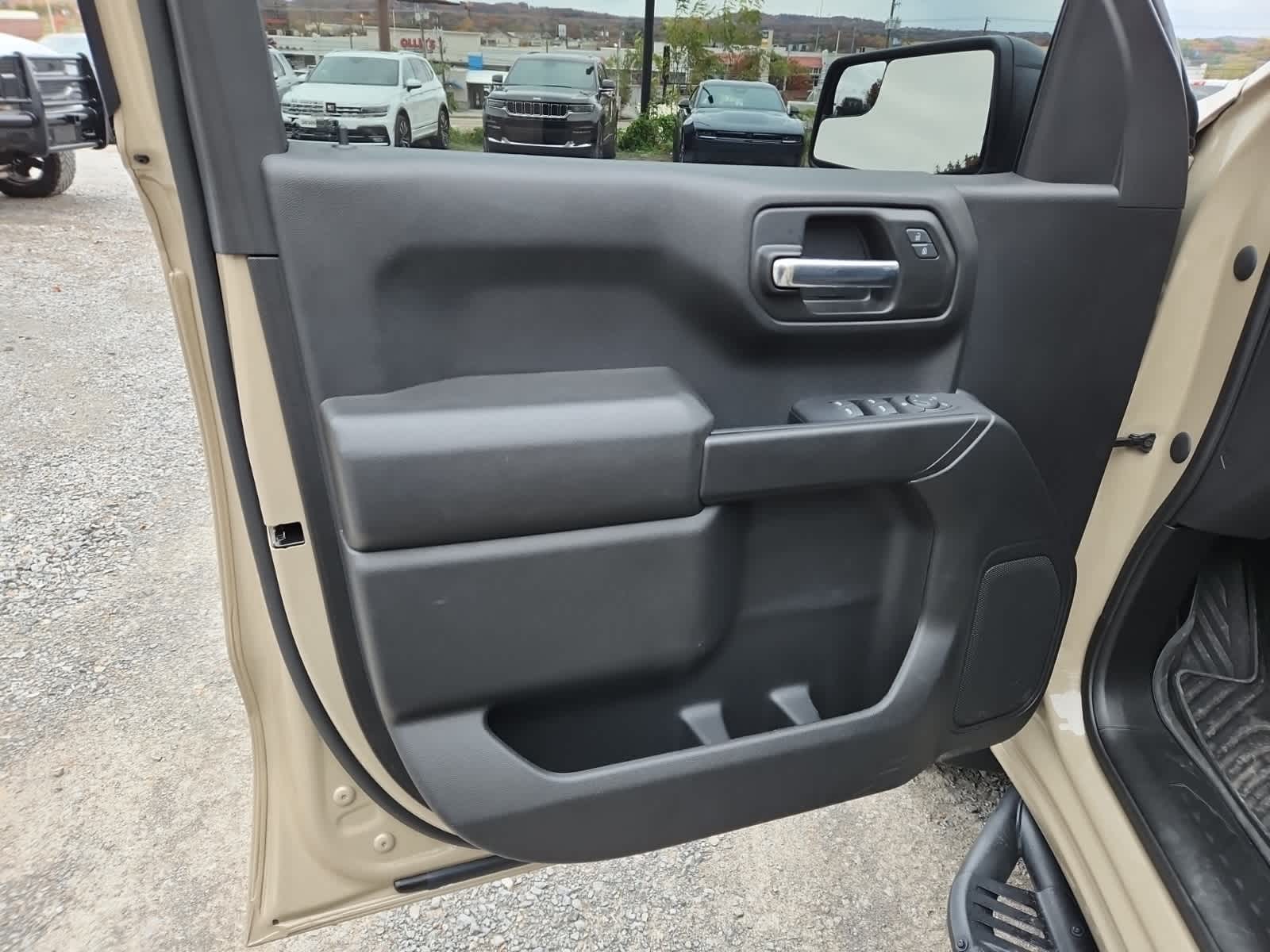 Thumbnail: 2022 Chevrolet Silverado 1500 - 16