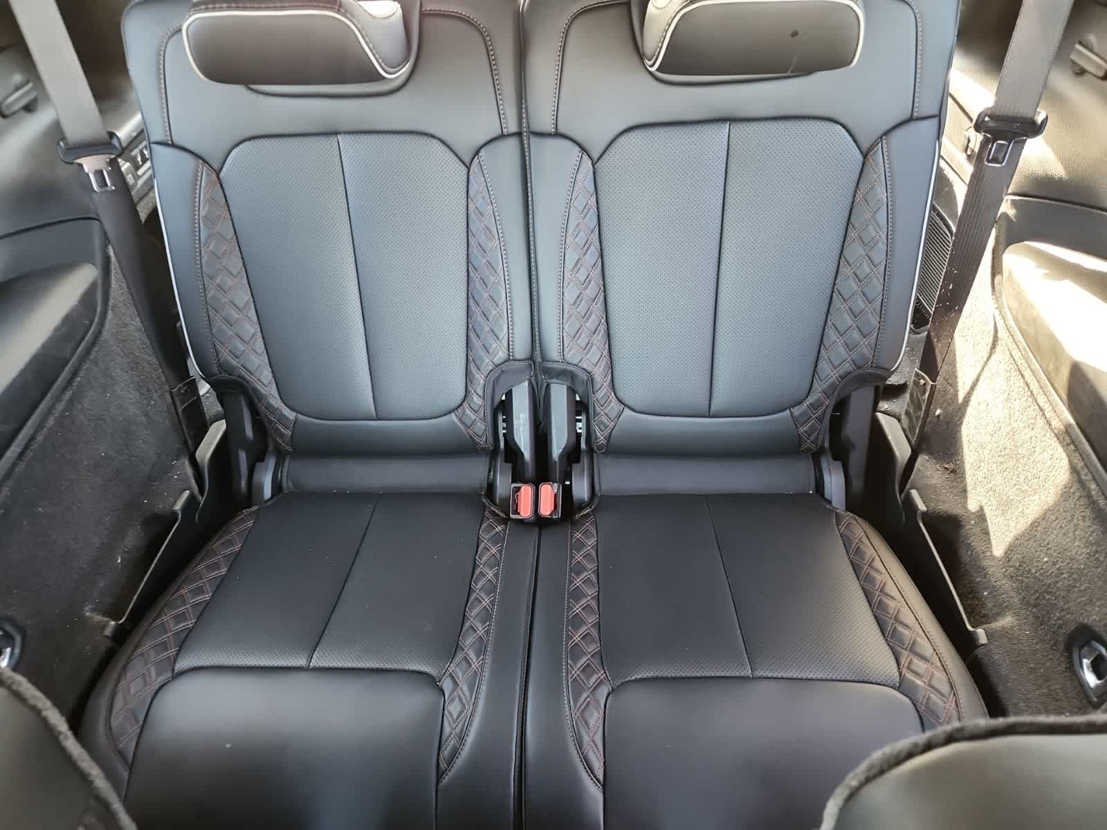 Thumbnail: 2021 Jeep Grand Cherokee L - 28