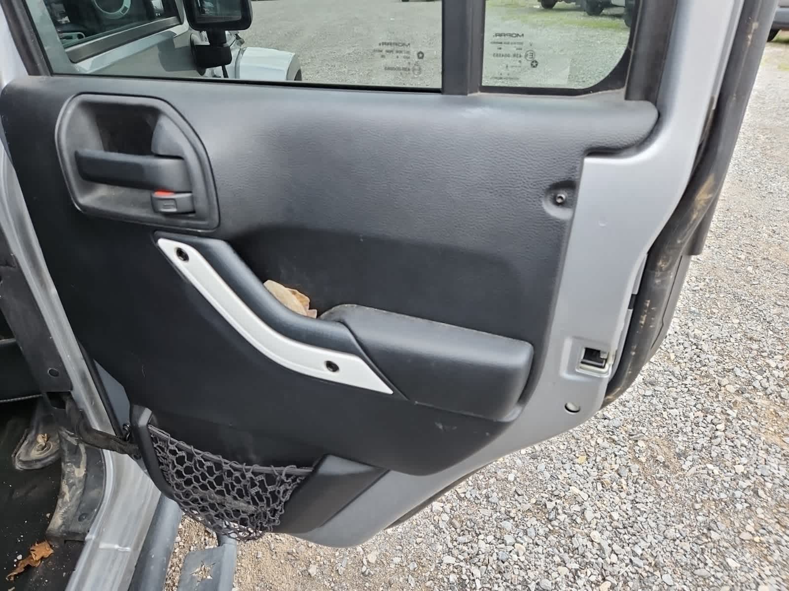 2014 Jeep Wrangler Unlimited Polar Edition 24
