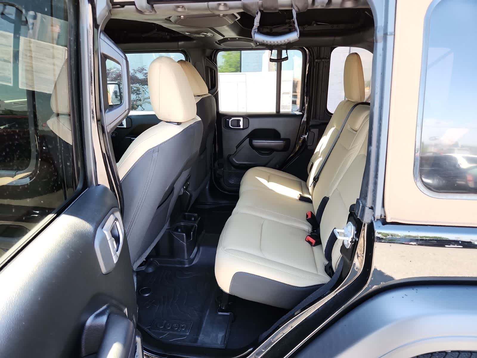 Thumbnail: 2020 Jeep Wrangler - 27