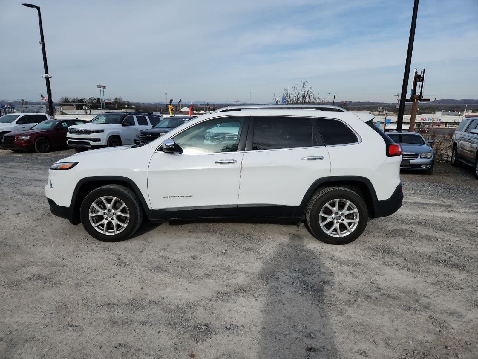 Thumbnail: 2018 Jeep Cherokee - 2