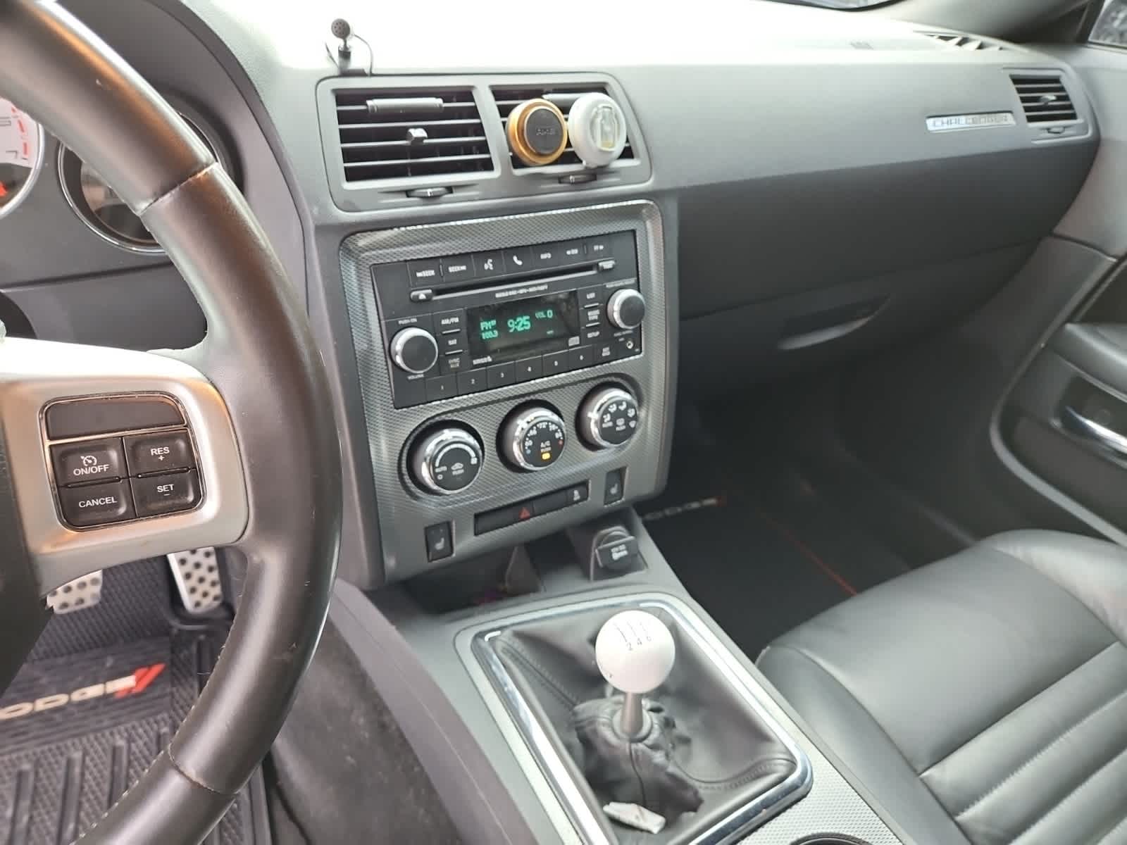 Thumbnail: 2013 Dodge Challenger - 10