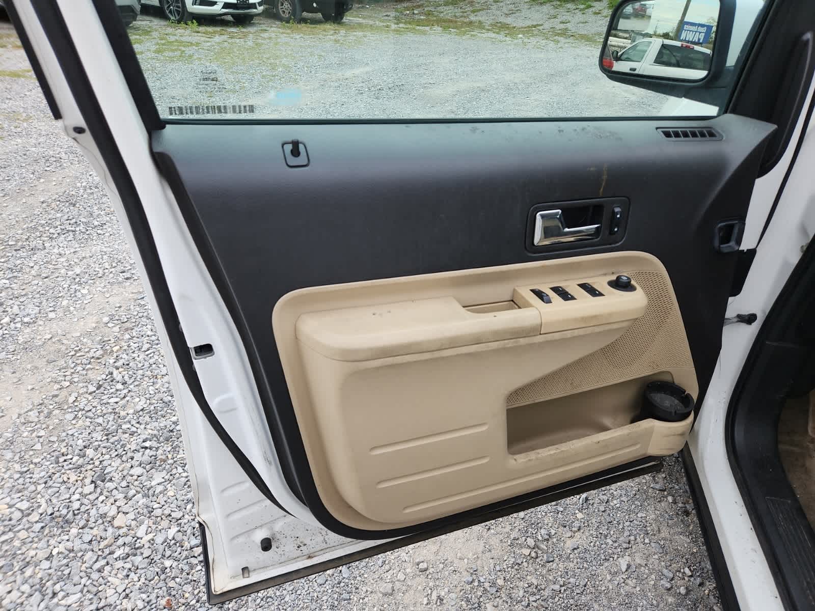 Thumbnail: 2010 Ford Edge - 16