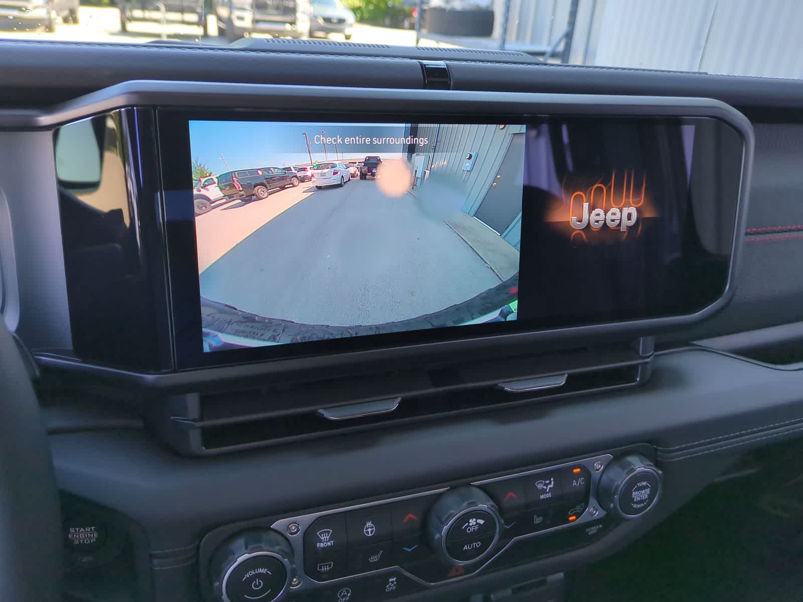 Thumbnail: 2025 Jeep Wrangler - 29