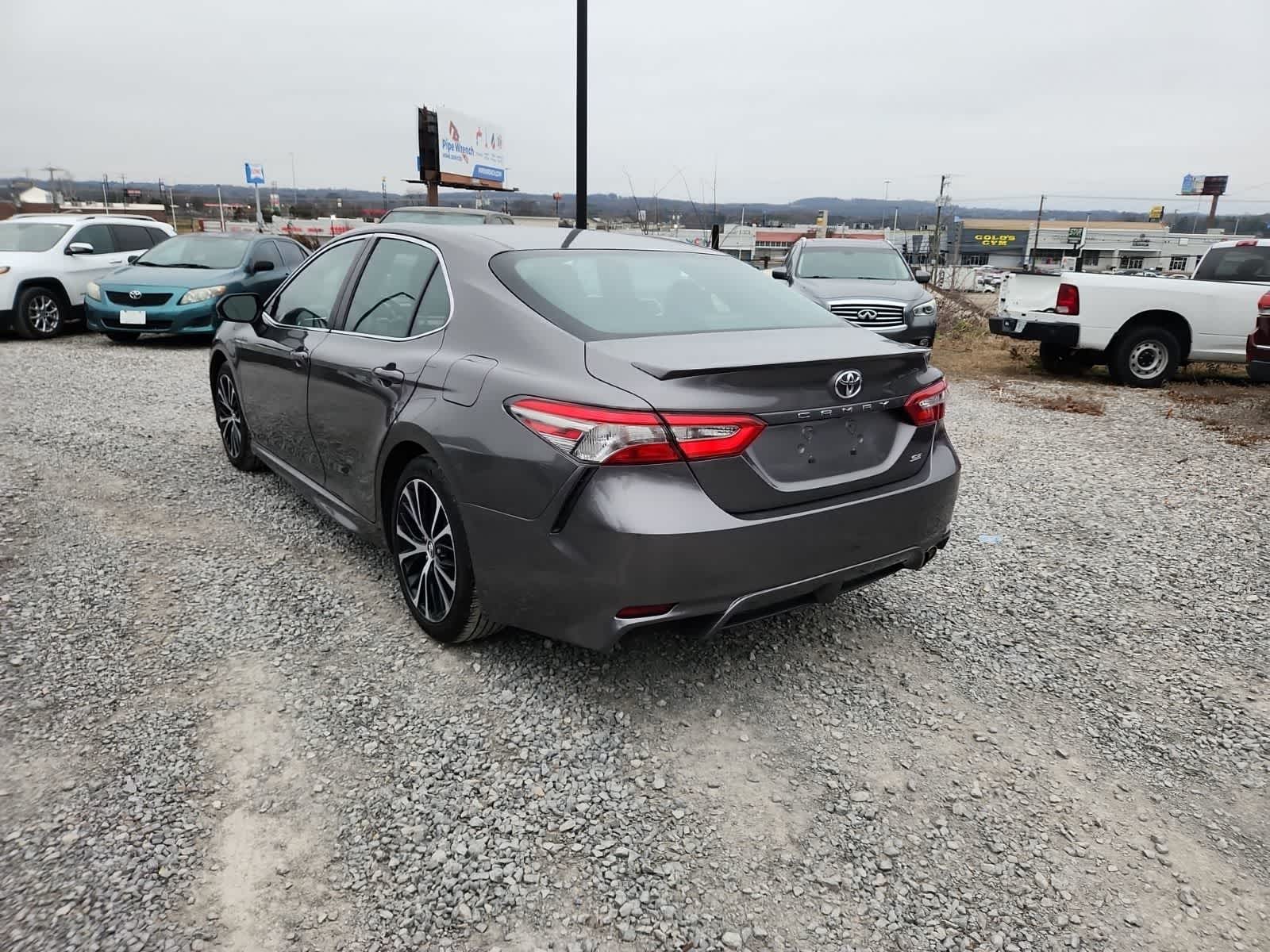 Thumbnail: 2018 Toyota Camry - 3