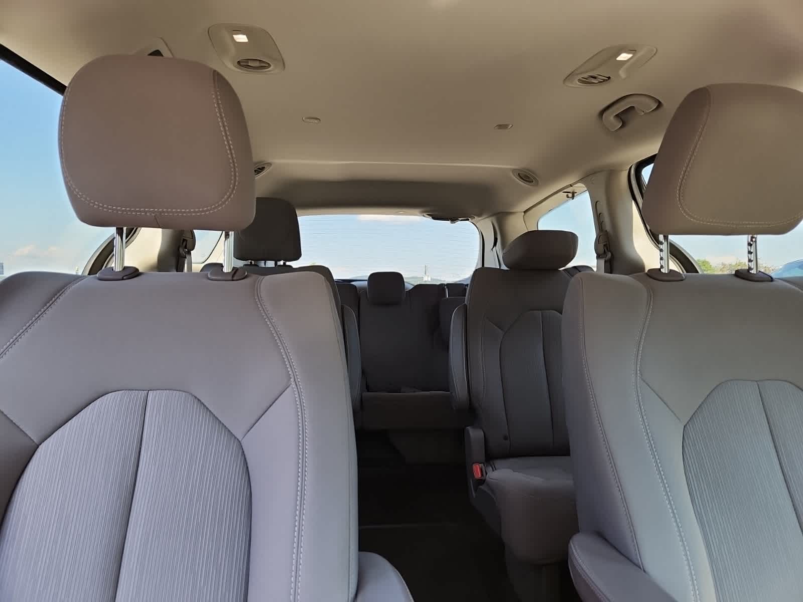 Thumbnail: 2017 Chrysler Pacifica - 19