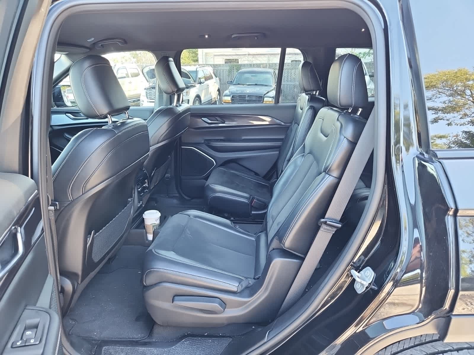 Thumbnail: 2021 Jeep Grand Cherokee L - 25