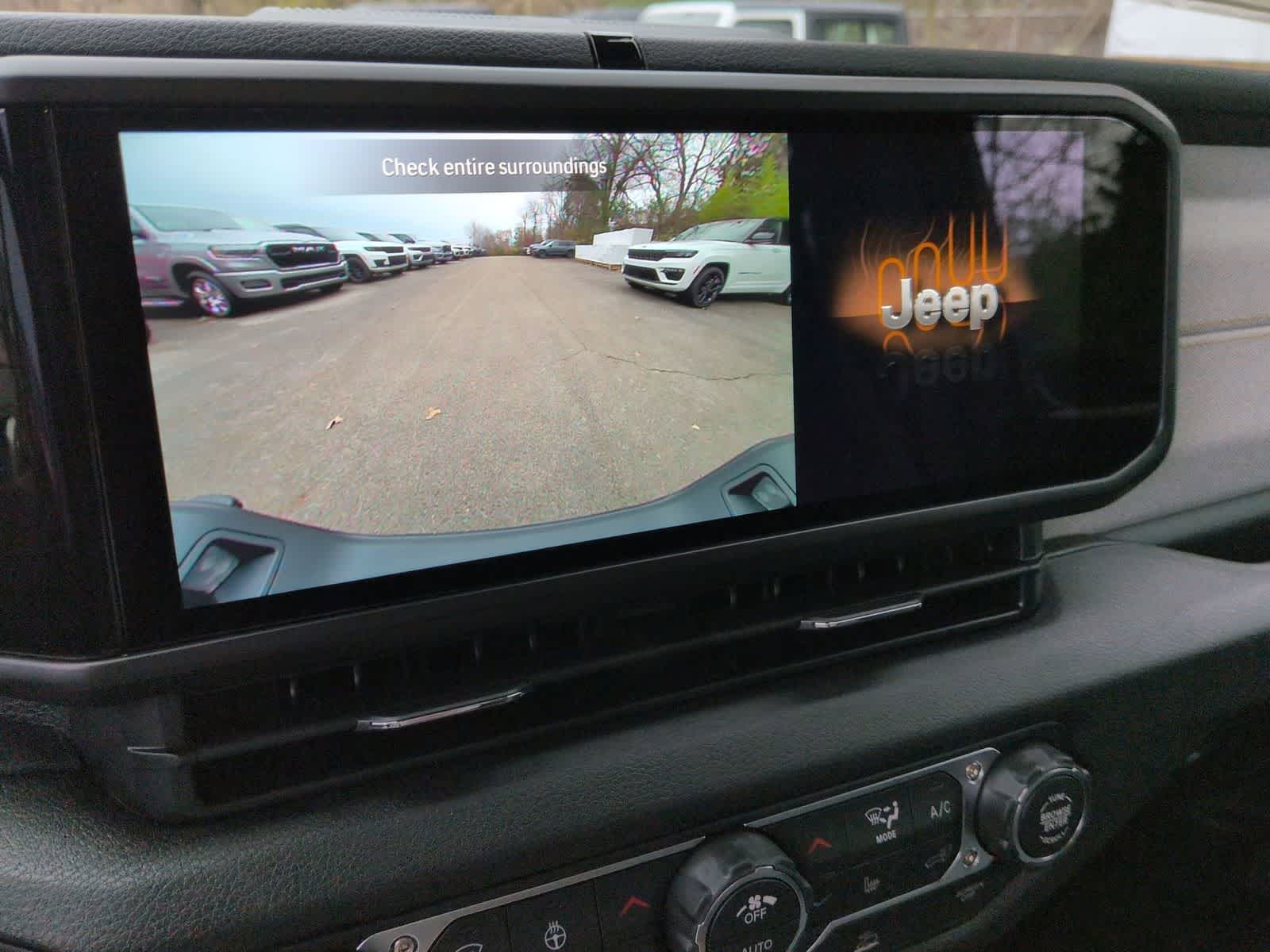 Thumbnail: 2026 Jeep Gladiator - 20