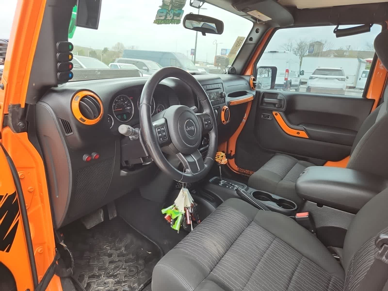 Thumbnail: 2012 Jeep Wrangler - 13