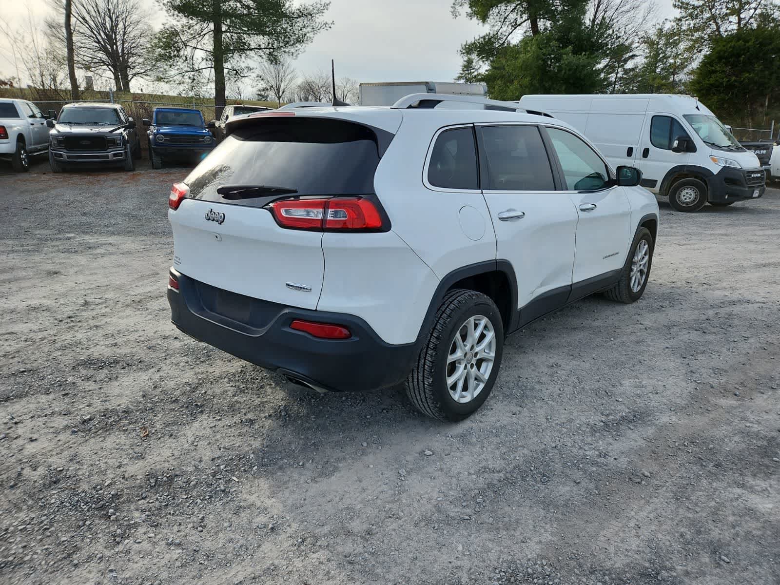 Thumbnail: 2018 Jeep Cherokee - 5